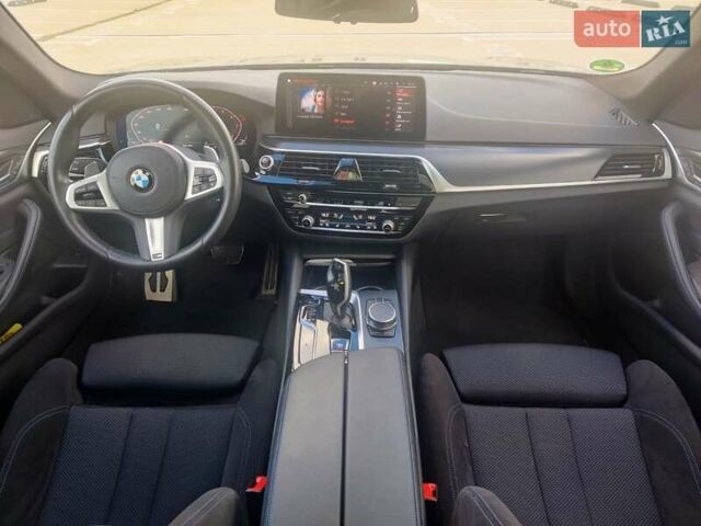 Серый БМВ М5, объемом двигателя 3 л и пробегом 31 тыс. км за 54375 $, фото 7 на Automoto.ua