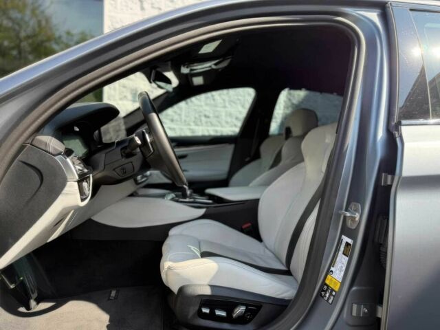 Серый БМВ М5, объемом двигателя 4.4 л и пробегом 19 тыс. км за 43000 $, фото 7 на Automoto.ua