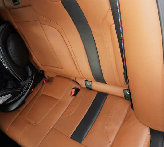 Серый БМВ М5, объемом двигателя 4.39 л и пробегом 43 тыс. км за 109000 $, фото 48 на Automoto.ua