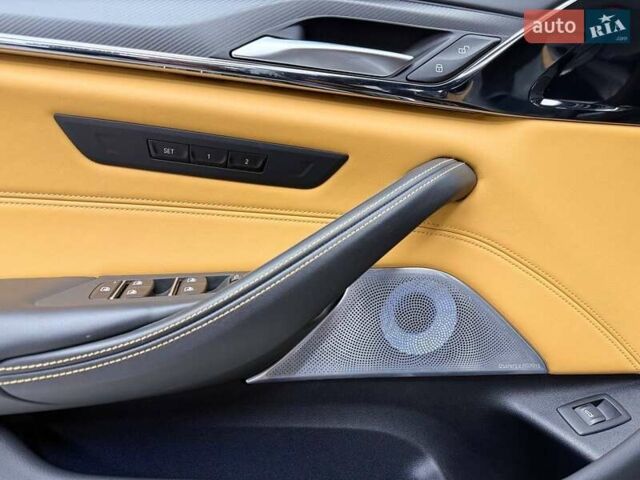 Серый БМВ М5, объемом двигателя 4.39 л и пробегом 18 тыс. км за 139500 $, фото 23 на Automoto.ua