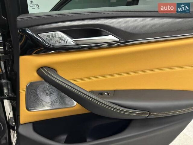 Серый БМВ М5, объемом двигателя 4.39 л и пробегом 18 тыс. км за 139500 $, фото 38 на Automoto.ua