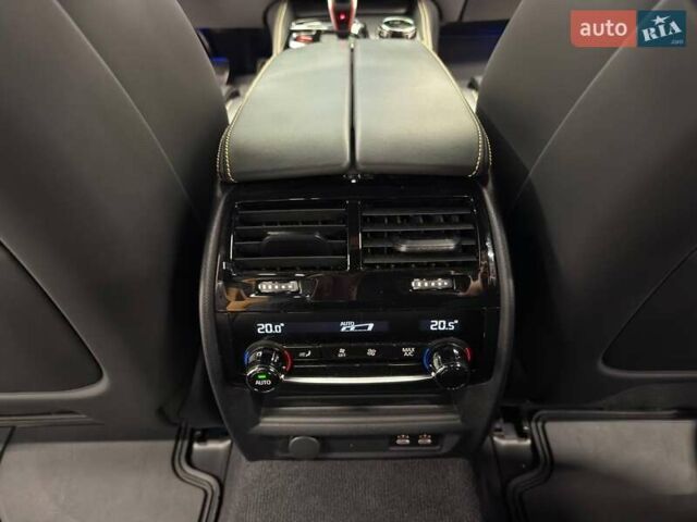 Серый БМВ М5, объемом двигателя 4.39 л и пробегом 18 тыс. км за 139500 $, фото 45 на Automoto.ua