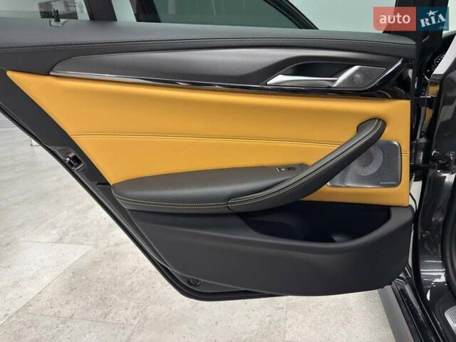 Серый БМВ М5, объемом двигателя 4.39 л и пробегом 18 тыс. км за 139500 $, фото 29 на Automoto.ua