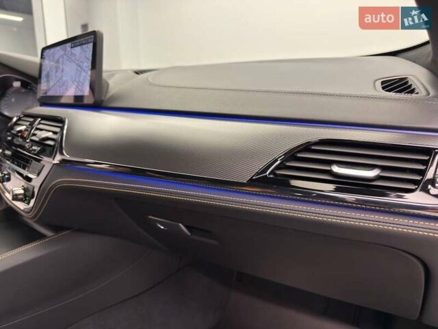 Серый БМВ М5, объемом двигателя 4.39 л и пробегом 18 тыс. км за 139500 $, фото 55 на Automoto.ua