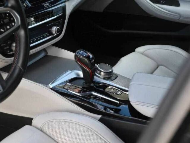 Серый БМВ М5, объемом двигателя 4.4 л и пробегом 15 тыс. км за 49900 $, фото 10 на Automoto.ua