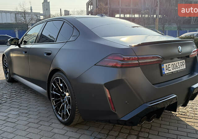 Серый БМВ М5, объемом двигателя 4.39 л и пробегом 8 тыс. км за 179900 $, фото 7 на Automoto.ua