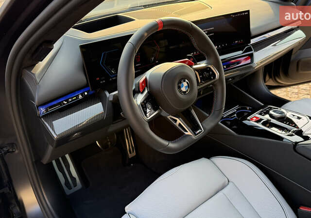 Серый БМВ М5, объемом двигателя 4.39 л и пробегом 8 тыс. км за 179900 $, фото 31 на Automoto.ua