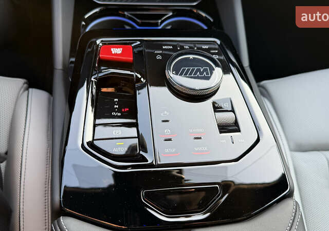 Серый БМВ М5, объемом двигателя 4.39 л и пробегом 8 тыс. км за 179900 $, фото 42 на Automoto.ua