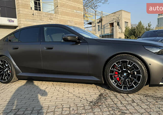 Серый БМВ М5, объемом двигателя 4.39 л и пробегом 8 тыс. км за 179900 $, фото 1 на Automoto.ua