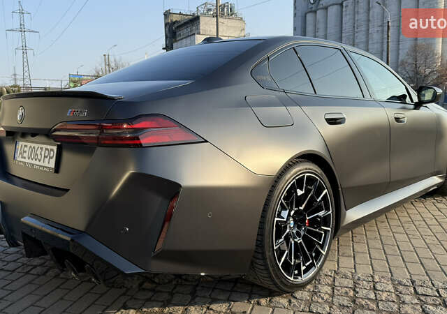 Серый БМВ М5, объемом двигателя 4.39 л и пробегом 8 тыс. км за 179900 $, фото 3 на Automoto.ua