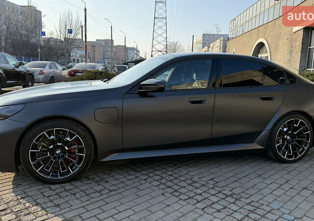 Серый БМВ М5, объемом двигателя 4.39 л и пробегом 8 тыс. км за 179900 $, фото 9 на Automoto.ua