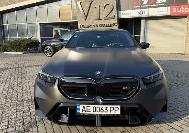 Серый БМВ М5, объемом двигателя 4.39 л и пробегом 8 тыс. км за 179900 $, фото 12 на Automoto.ua