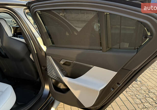 Серый БМВ М5, объемом двигателя 4.39 л и пробегом 8 тыс. км за 179900 $, фото 18 на Automoto.ua