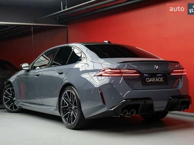 Серый БМВ М5, объемом двигателя 4.4 л и пробегом 1 тыс. км за 185900 $, фото 12 на Automoto.ua