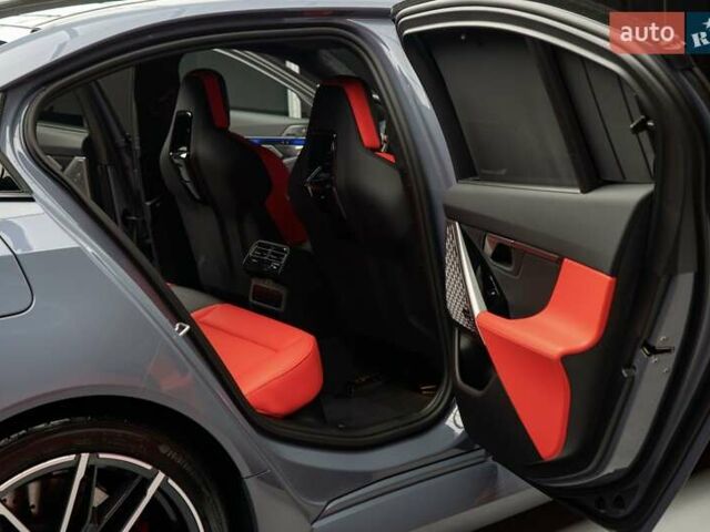 Серый БМВ М5, объемом двигателя 4.4 л и пробегом 1 тыс. км за 185900 $, фото 34 на Automoto.ua