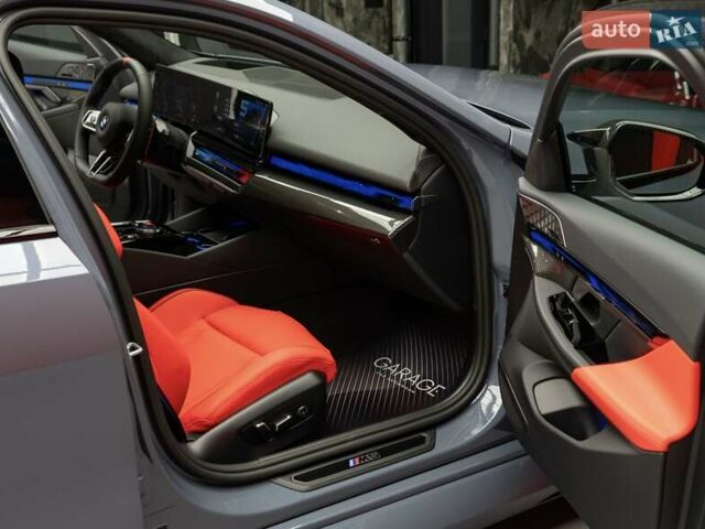 Серый БМВ М5, объемом двигателя 4.4 л и пробегом 1 тыс. км за 185900 $, фото 39 на Automoto.ua