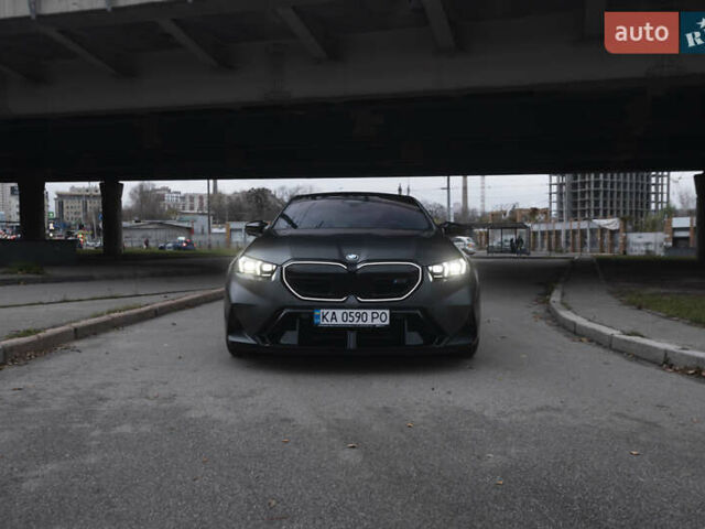 Серый БМВ М5, объемом двигателя 4.39 л и пробегом 3 тыс. км за 205000 $, фото 3 на Automoto.ua