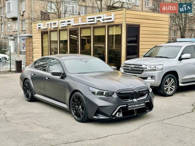 Серый БМВ М5, объемом двигателя 4.39 л и пробегом 9 тыс. км за 179500 $, фото 6 на Automoto.ua