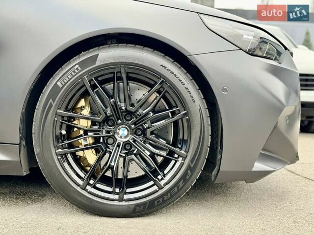 Серый БМВ М5, объемом двигателя 4.39 л и пробегом 9 тыс. км за 179500 $, фото 9 на Automoto.ua