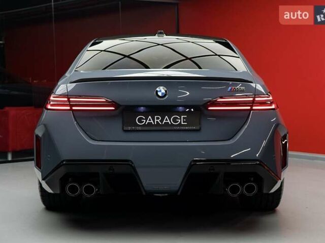 Серый БМВ М5, объемом двигателя 4.4 л и пробегом 1 тыс. км за 185900 $, фото 6 на Automoto.ua