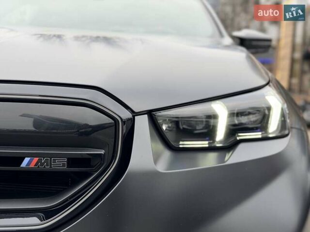 Серый БМВ М5, объемом двигателя 4.39 л и пробегом 9 тыс. км за 179500 $, фото 17 на Automoto.ua