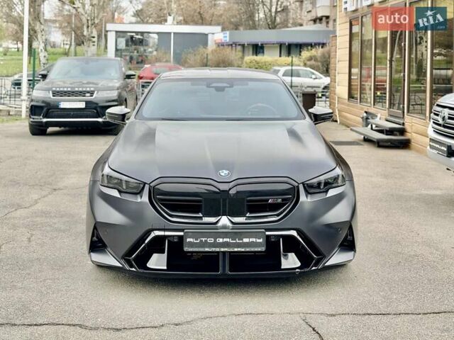 Серый БМВ М5, объемом двигателя 4.39 л и пробегом 9 тыс. км за 179500 $, фото 2 на Automoto.ua