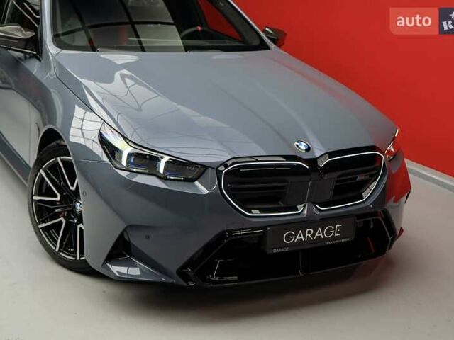 Серый БМВ М5, объемом двигателя 4.4 л и пробегом 1 тыс. км за 185900 $, фото 5 на Automoto.ua