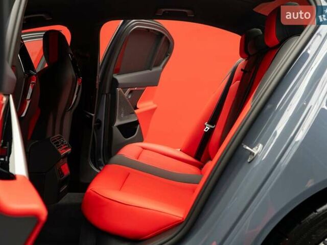 Серый БМВ М5, объемом двигателя 4.4 л и пробегом 1 тыс. км за 185900 $, фото 31 на Automoto.ua