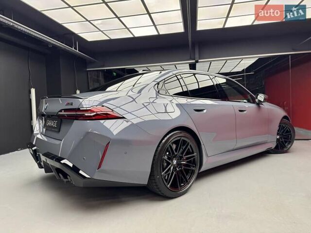 Серый БМВ М5, объемом двигателя 4.4 л и пробегом 1 тыс. км за 181900 $, фото 13 на Automoto.ua