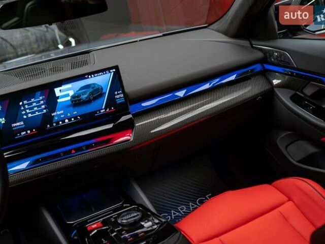 Серый БМВ М5, объемом двигателя 4.4 л и пробегом 1 тыс. км за 185900 $, фото 28 на Automoto.ua