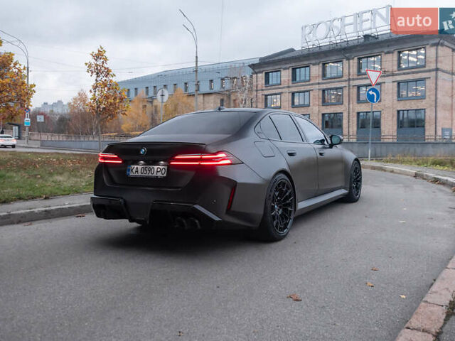 Серый БМВ М5, объемом двигателя 4.39 л и пробегом 3 тыс. км за 205000 $, фото 4 на Automoto.ua