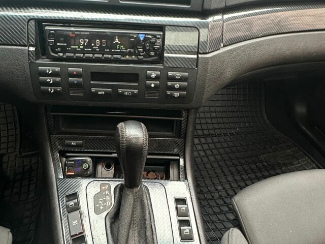 Серый БМВ М5, объемом двигателя 2 л и пробегом 300 тыс. км за 5900 $, фото 5 на Automoto.ua