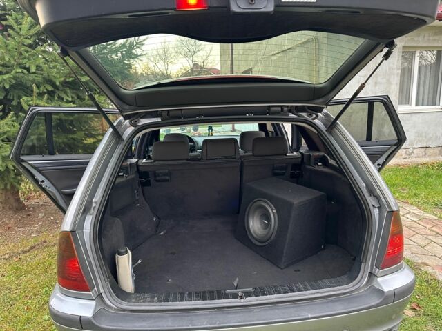 Серый БМВ М5, объемом двигателя 2 л и пробегом 300 тыс. км за 5900 $, фото 7 на Automoto.ua