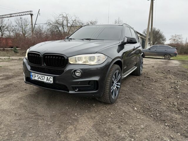 Серый БМВ М5, объемом двигателя 3 л и пробегом 251 тыс. км за 21000 $, фото 4 на Automoto.ua