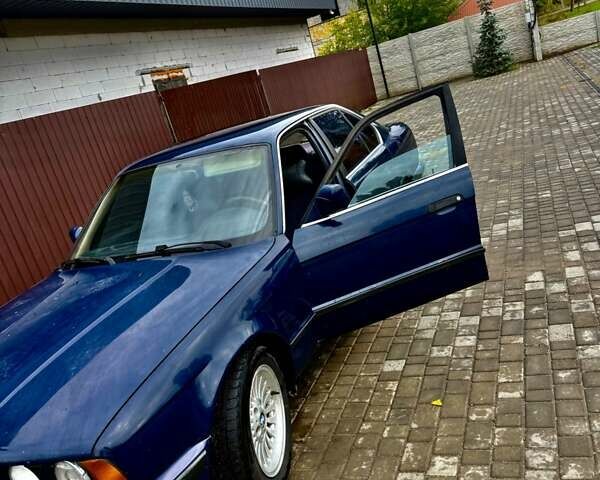 БМВ М5 1991 у Раздельной на Automoto.ua Синій БМВ М5, об'ємом двигуна 2 л та пробігом 300 тис. км за 2400 $, фото 2 на Automoto.ua