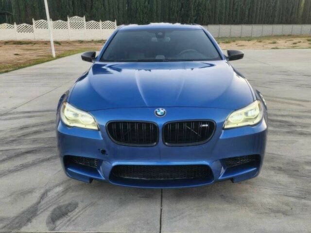 БМВ М5 2015 в Виннице на Automoto.ua Синий БМВ М5, объемом двигателя 4.4 л и пробегом 71 тыс. км за 14100 $, фото 1 на Automoto.ua