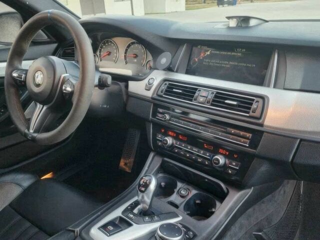 БМВ М5 2015 в Виннице на Automoto.ua Синий БМВ М5, объемом двигателя 4.4 л и пробегом 71 тыс. км за 14100 $, фото 9 на Automoto.ua