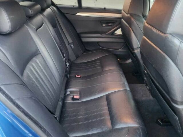 БМВ М5 2015 в Виннице на Automoto.ua Синий БМВ М5, объемом двигателя 4.4 л и пробегом 71 тыс. км за 14100 $, фото 12 на Automoto.ua