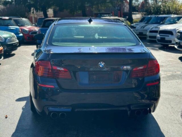 Синий БМВ М5, объемом двигателя 4.4 л и пробегом 80 тыс. км за 24500 $, фото 4 на Automoto.ua