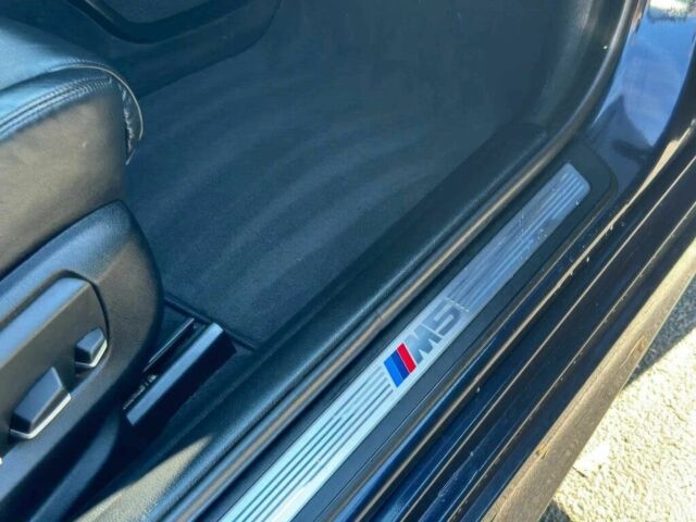 Синий БМВ М5, объемом двигателя 4.4 л и пробегом 80 тыс. км за 24500 $, фото 12 на Automoto.ua