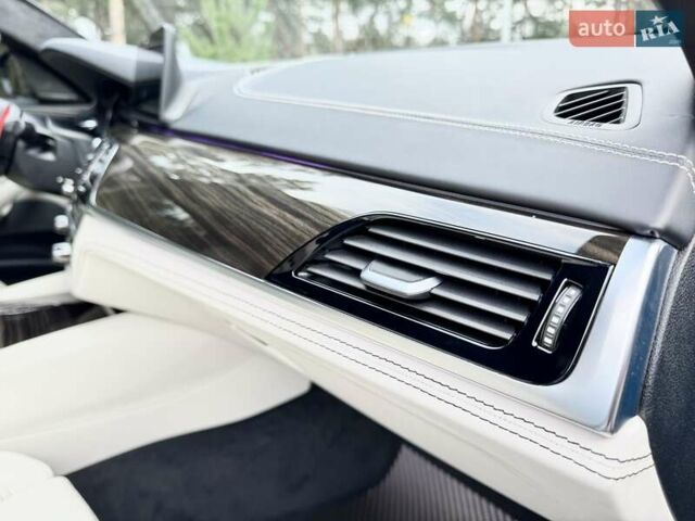 Синий БМВ М5, объемом двигателя 4.39 л и пробегом 56 тыс. км за 90000 $, фото 48 на Automoto.ua