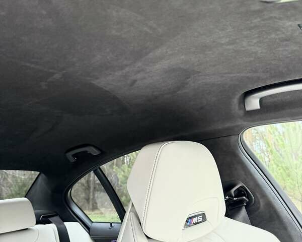 Синий БМВ М5, объемом двигателя 4.39 л и пробегом 56 тыс. км за 90000 $, фото 46 на Automoto.ua