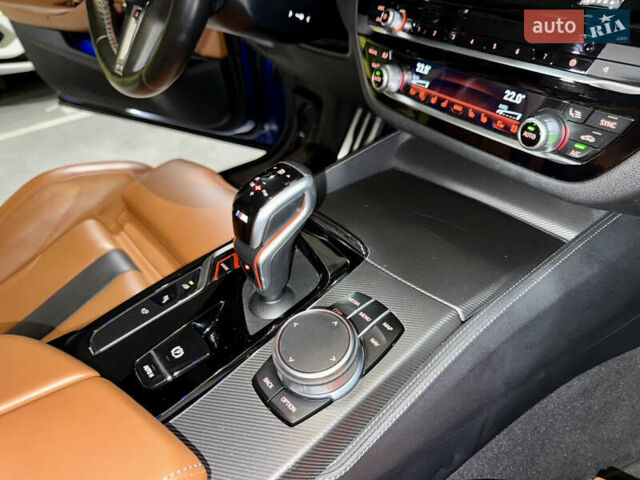 Синий БМВ М5, объемом двигателя 4.4 л и пробегом 42 тыс. км за 85500 $, фото 46 на Automoto.ua