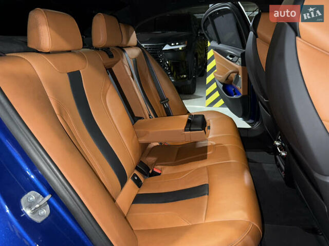 Синий БМВ М5, объемом двигателя 4.4 л и пробегом 42 тыс. км за 84500 $, фото 32 на Automoto.ua