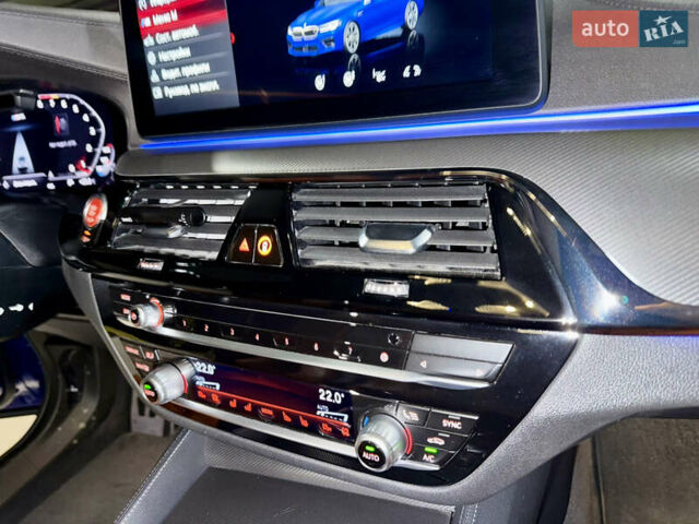 Синий БМВ М5, объемом двигателя 4.4 л и пробегом 42 тыс. км за 85500 $, фото 47 на Automoto.ua