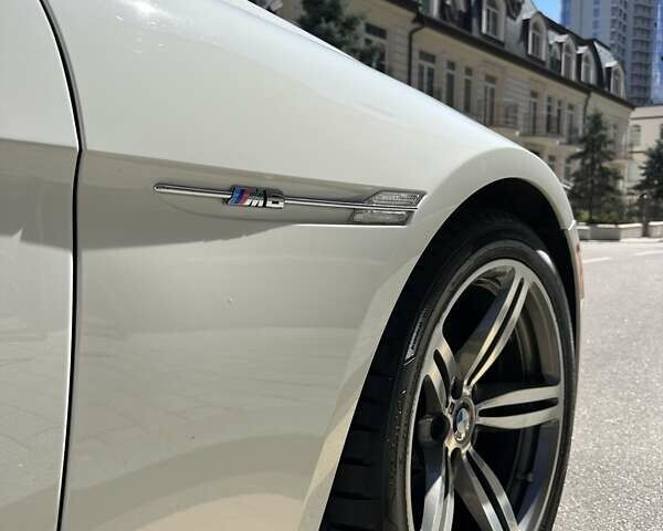 Белый БМВ М6, объемом двигателя 5 л и пробегом 62 тыс. км за 55000 $, фото 13 на Automoto.ua