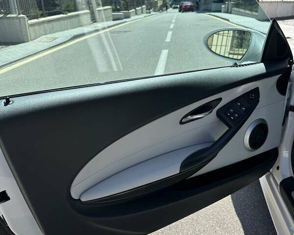 Белый БМВ М6, объемом двигателя 5 л и пробегом 62 тыс. км за 55000 $, фото 20 на Automoto.ua