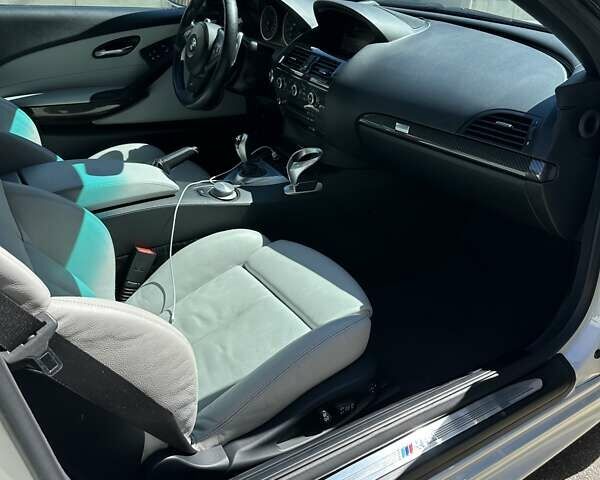 Белый БМВ М6, объемом двигателя 5 л и пробегом 62 тыс. км за 55000 $, фото 18 на Automoto.ua