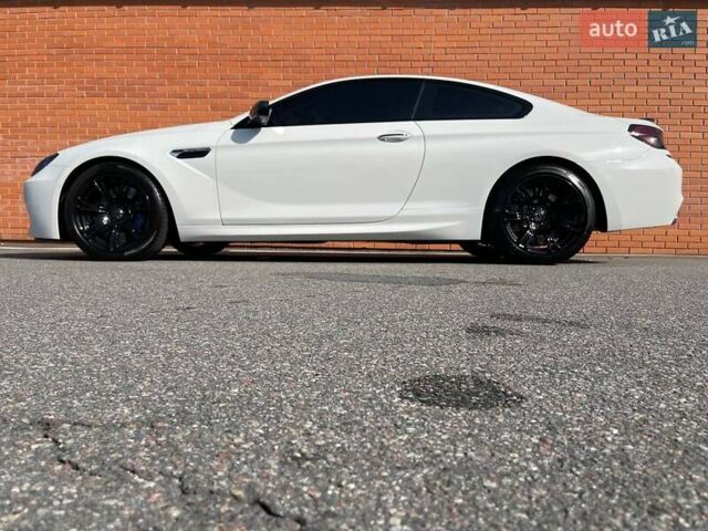 Білий БМВ М6, об'ємом двигуна 4.39 л та пробігом 88 тис. км за 26900 $, фото 11 на Automoto.ua