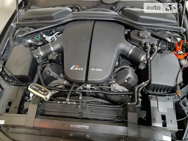Чорний БМВ М6, об'ємом двигуна 5 л та пробігом 102 тис. км за 20499 $, фото 2 на Automoto.ua